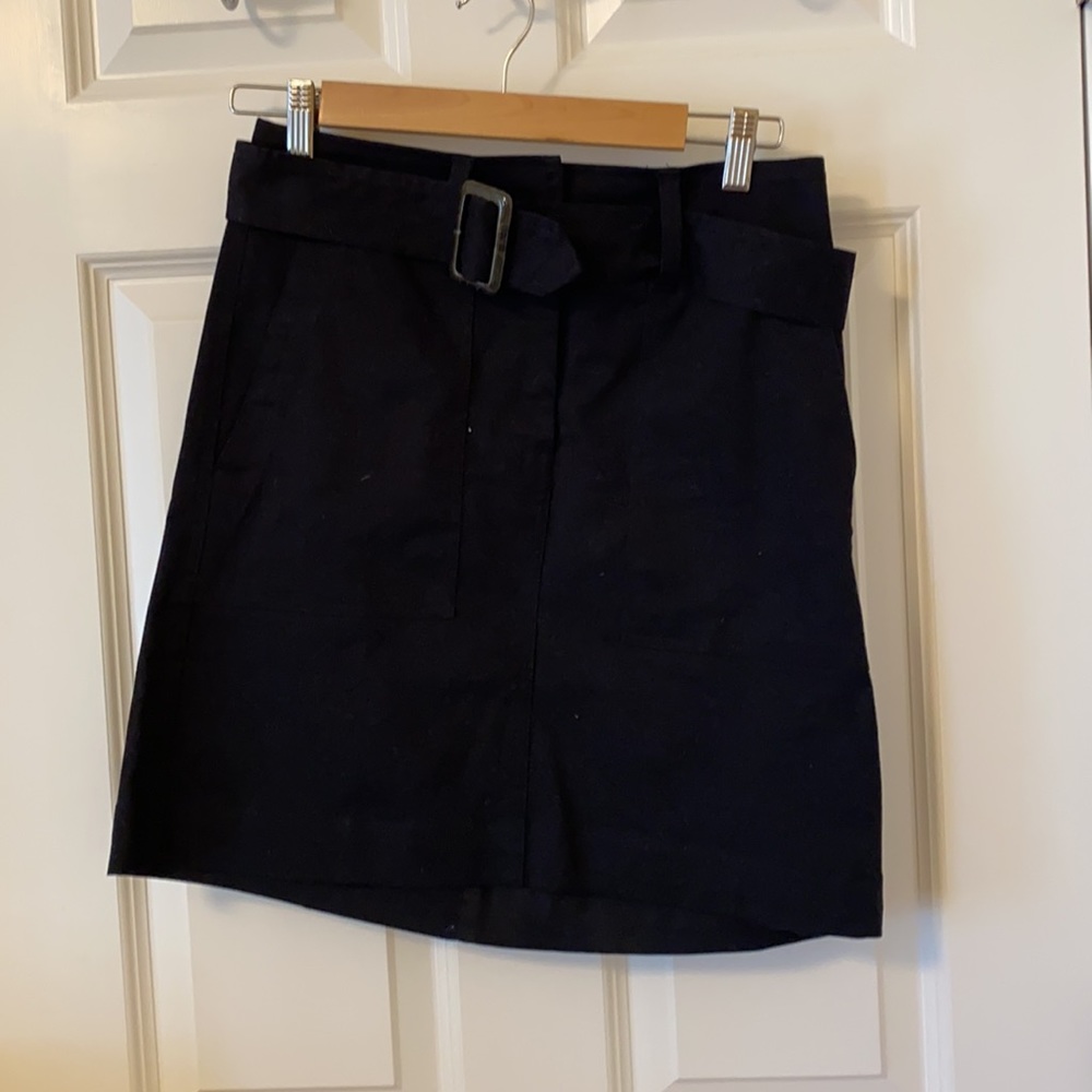 GENTLY USED LOFT BUSINESS CASUAL BLACK SKIRT